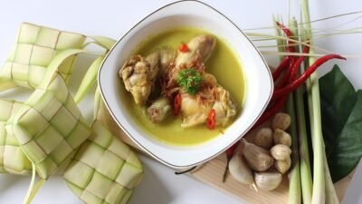 Aneka Resep Opor Ayam Kampung yang Enak dan Simpel