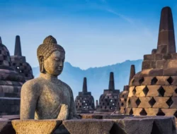 Menjelajahi Keajaiban Candi Borobudur