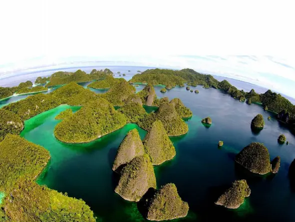 Surga Wisata Raja Ampat di Timur Indonesia