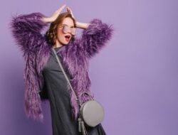 Tips Mix and Match Baju Warna Bold untuk Tampilan Lebih Stand Out