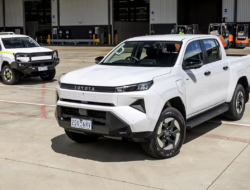 Toyota Hilux BEV 2026 Hadir, Pikap Listrik AWD Siap Buka Babak Baru